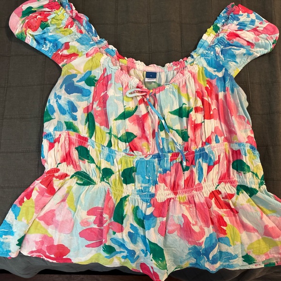 Colorful Floral Top - Picture 2 of 2